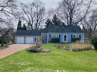 28W515 Townline Rd, Warrenville, IL 60555