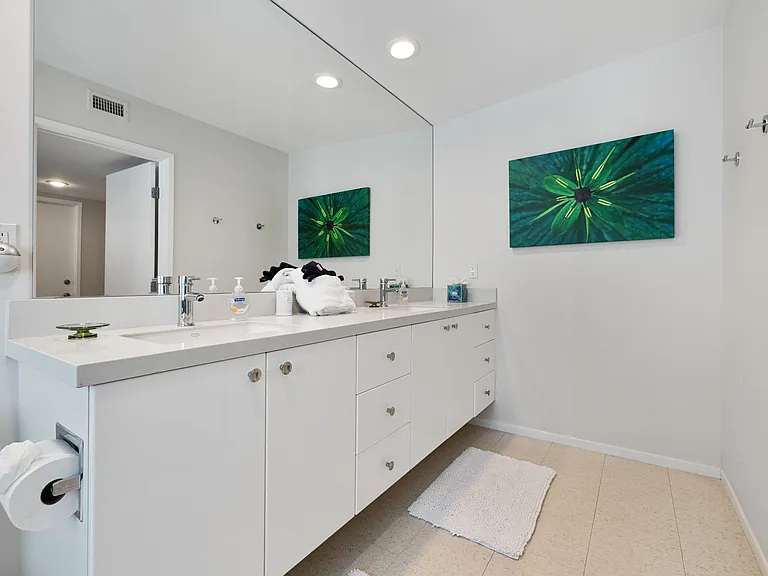 622 N Monterey Rd — Photo 44