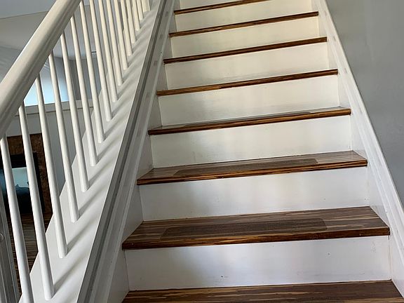 3rd image of 481 Graham Cir