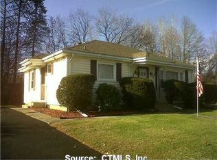 11 Pleasant View Dr, Brooklyn, CT 06234