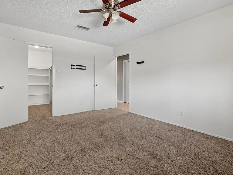 2615 Haynes Dr #B — Photo 18