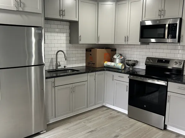 158 Shuttle Meadow Ave #1, New Britain, CT 06052