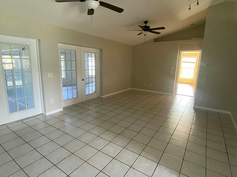 7413 Crock Ave — Photo 5