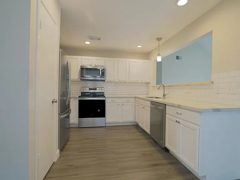 2825 Hickory Limb Ct — Photo 3