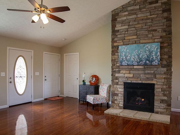 4th image of 602 Hills Gate Cir