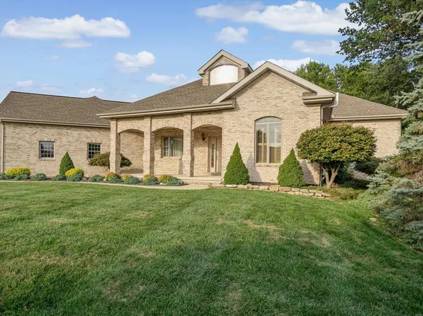 121 Eden Park Blvd, Shiloh, IL 62269