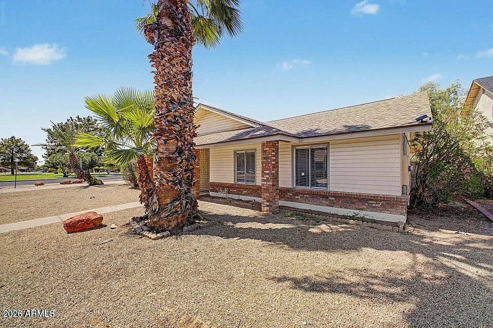 3 bed, 2.0 bath, 1443 sqft, $1,895 — Photo 3