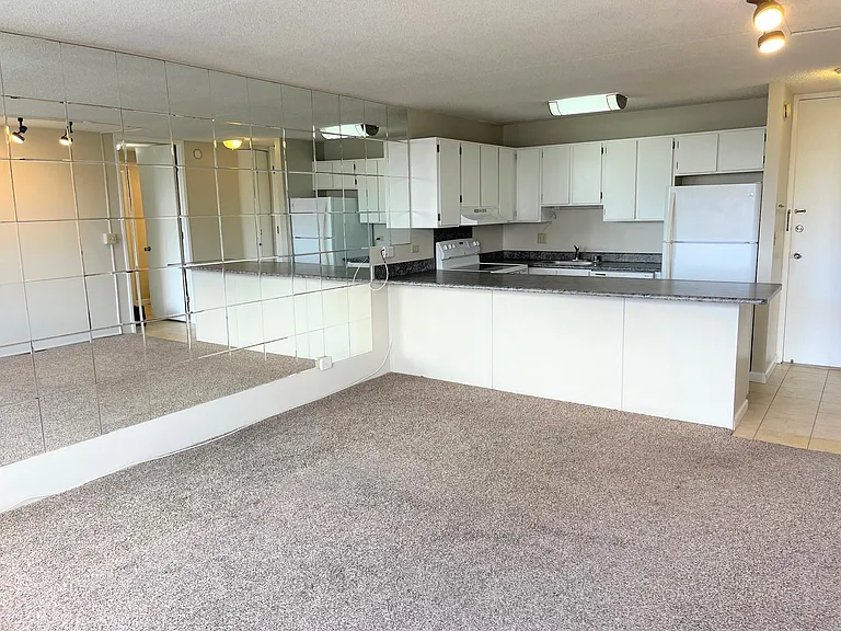 411 Hobron Ln #1012 — Photo 6