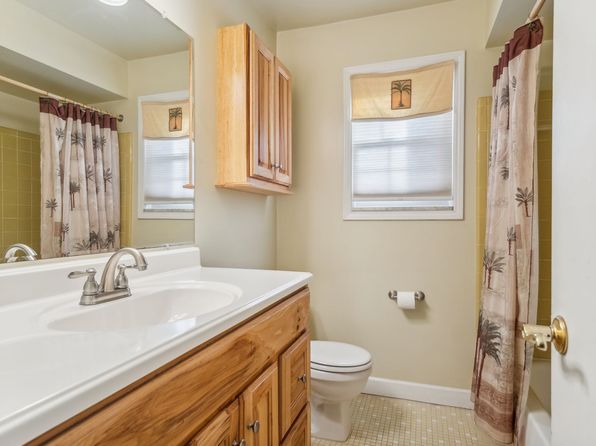 30363 Windsor #25, Gibraltar, MI 48173