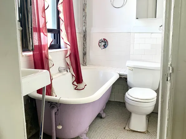 530 Manhattan Avenue 69 image 14 of 15