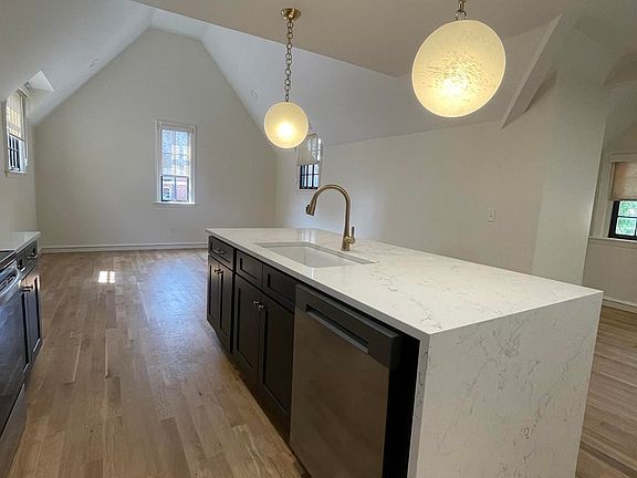 4th image of 1005 Madison Ave #203