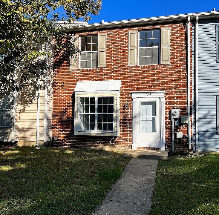 1st image of 154 Kalmia Ct