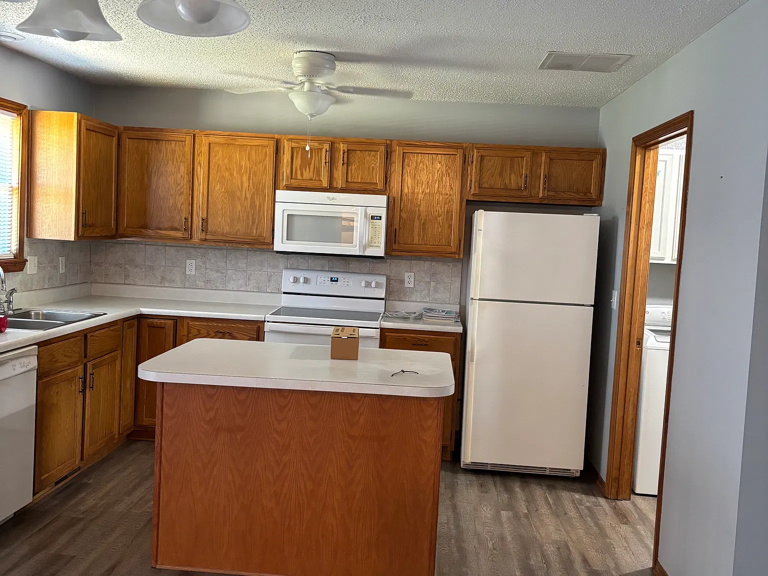 910 N Zed Tennis St — Photo 4