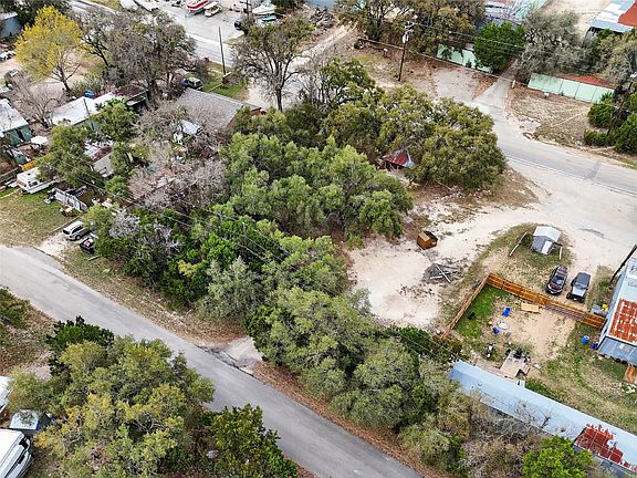 3rd image of 15728 Cranes Mill Rd