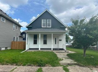 105 6th Ave, Moline, IL 61265