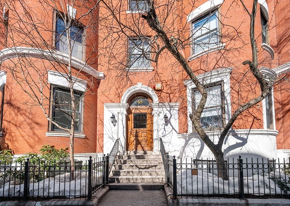 1st image of 95 Gainsborough St APT 307