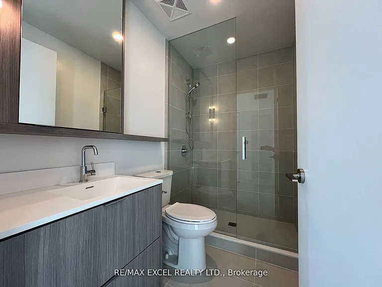 6 Greenbriar Rd #211 — Photo 18