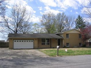 472 E 3rd St, Trenton, IL