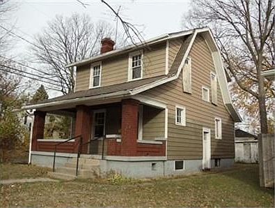 2nd image of 852 Dow St