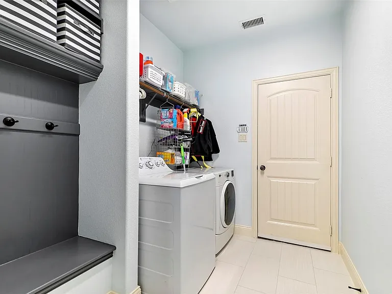 1007 Charleston Ln — Photo 36