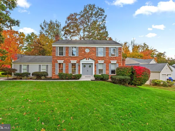 18649 Queen Elizabeth Dr, Brookeville, MD 20833