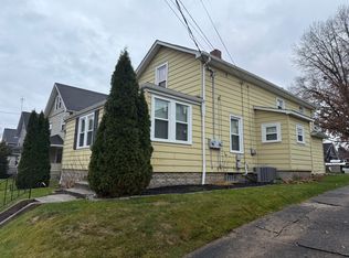 70 Spring St #1/2, Struthers, OH 44471