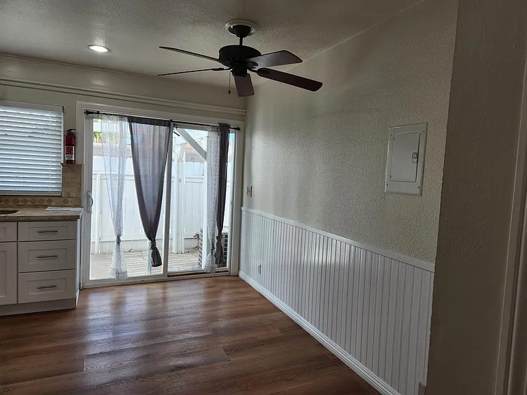 3460 Lockwood Ct #27 — Photo 3