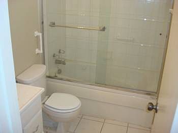 5th image of 5613 Auborn Ave