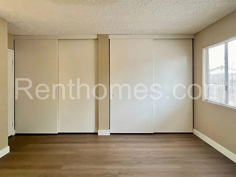 10594 Dabney Dr — Photo 20