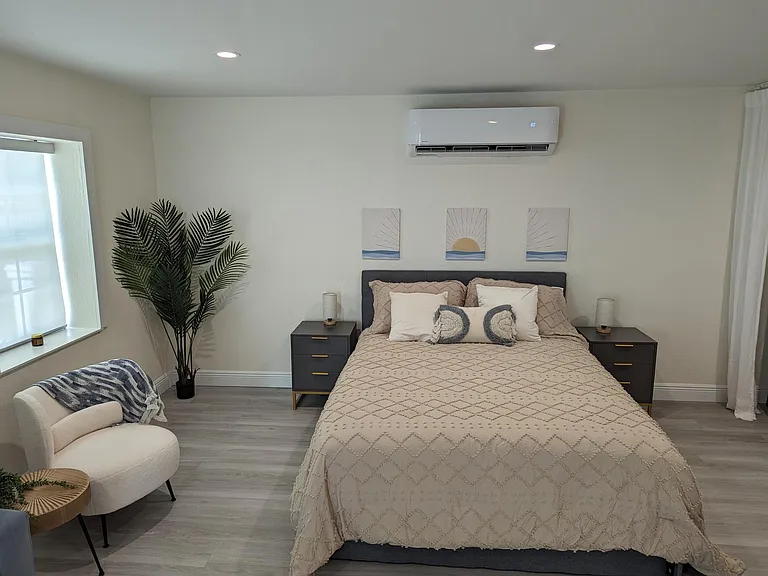 2176 Bay St SE — Photo 6