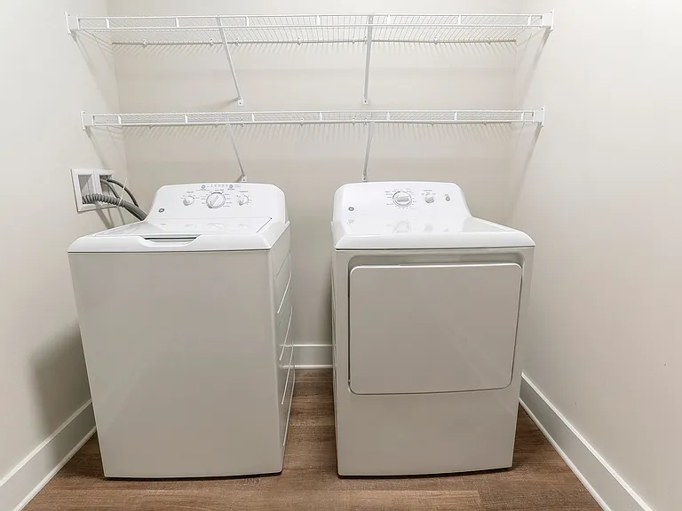 Annandale Apartment Homes — Photo 15
