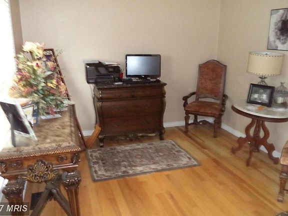 3rd image of 104 Quail Dr
