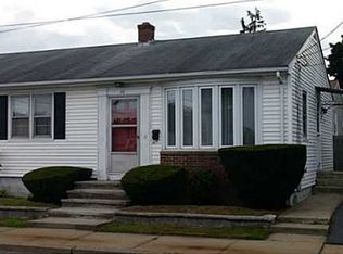 11 Crescent Ave, Cranston, RI 02910