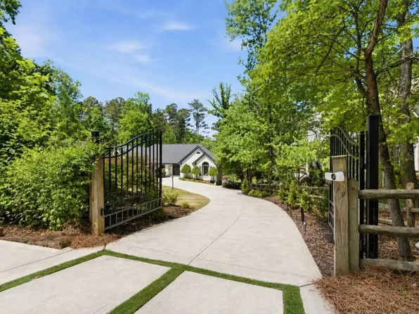 6422 Old Shadburn Ferry Rd, Buford, GA 30518