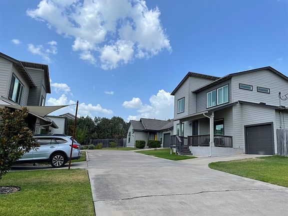 Only 4 homes in this cluster.