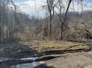 380 Frogs Creek Rd, Charleston, WV 25312