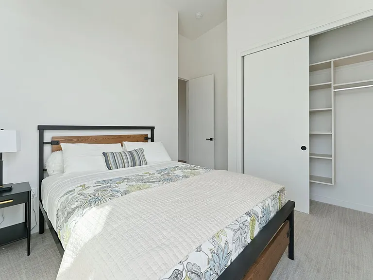 211 SW Log Ct — Photo 46