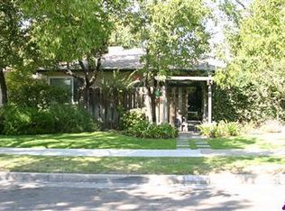 1302 W Robinson Ave, Fresno, CA