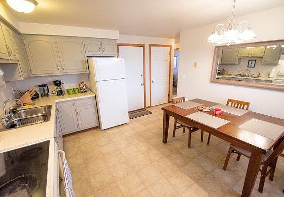 3rd image of 1852 Saint Agnes Dr