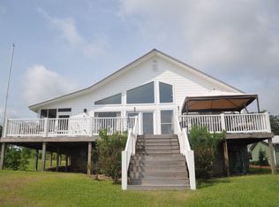 162 Riverside Dr, Eutawville, SC 29048