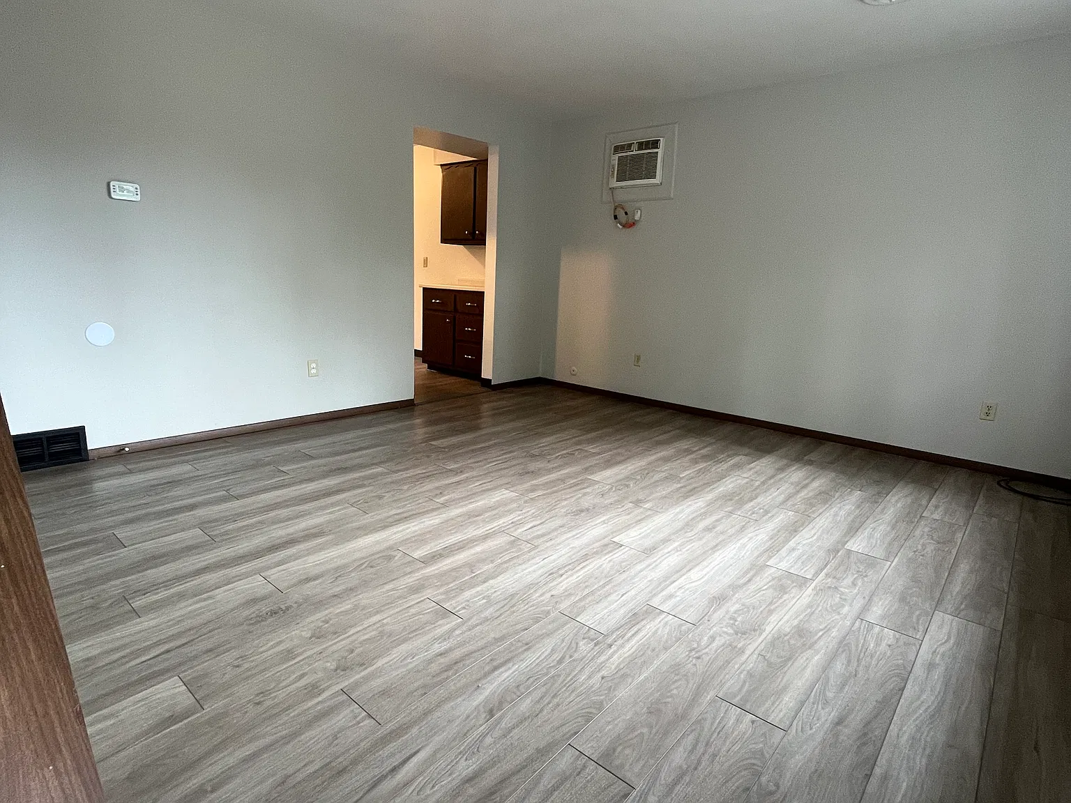 2 bed, 1250 sqft, $1,250 — Photo 2