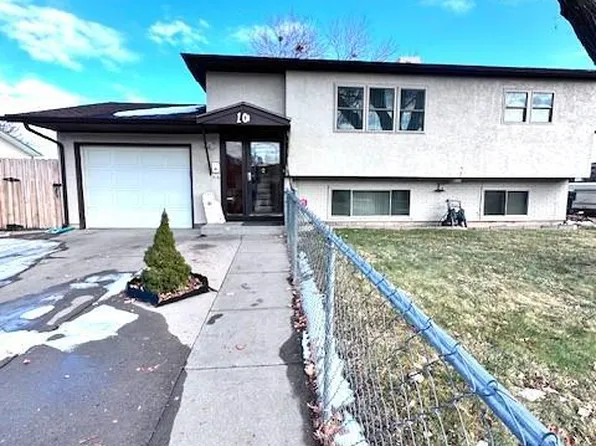 10 Barclay Dr, Pueblo, CO 81005