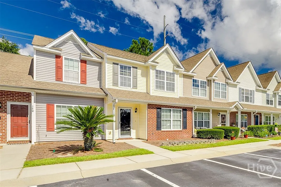 2 bed, 2.5 bath, 1354 sqft, $1,800 — Photo 3