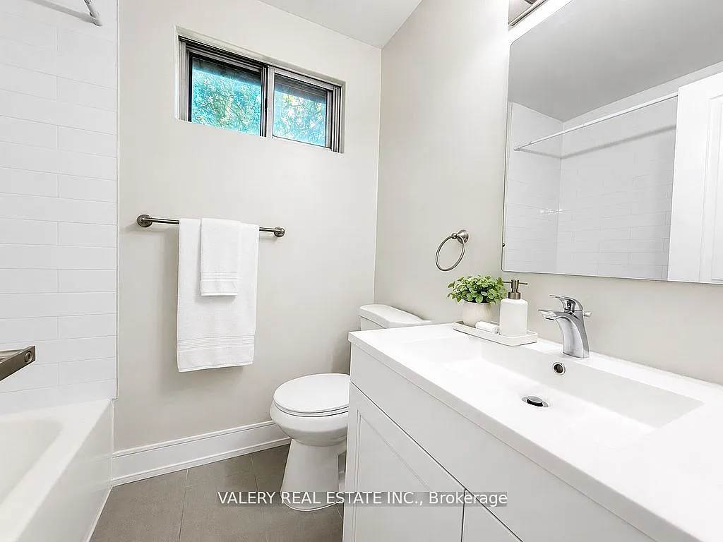 4 bed, $4,000 — Photo 4