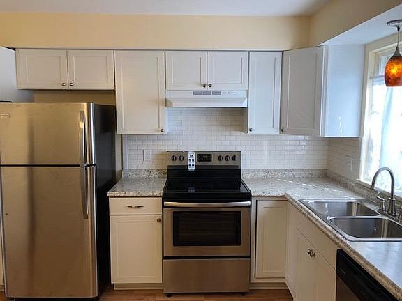 2nd image of 1216 Woodbridge St