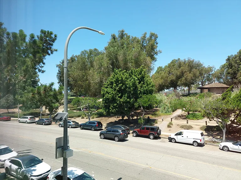 5600 Kensington Way #102 — Photo 9