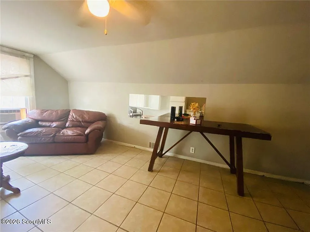 1 bed, 1.0 bath, 650 sqft, $975 — Photo 4