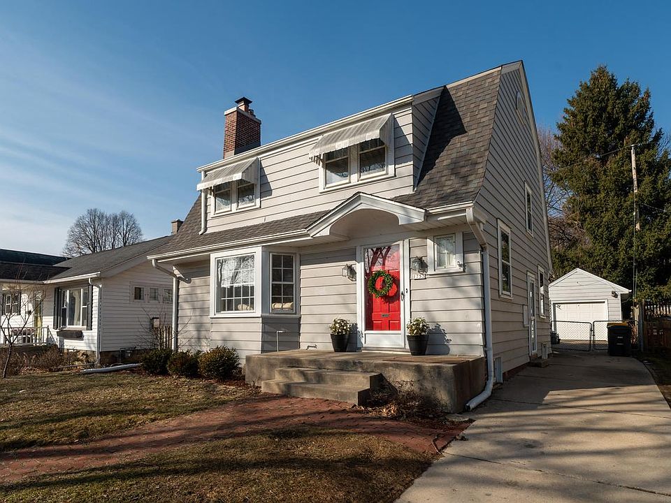 1st image of 1753 Underwood AVENUE
