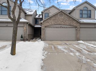 45161 Horseshoe Cir, Canton, MI 48187