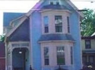 748 Bridge St, Lowell, MA 01850